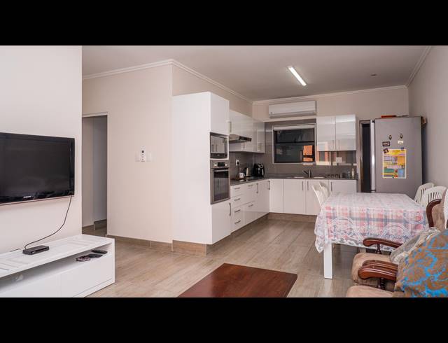 2 BEDROOM APARTMENT FOR SALE IN UMHLANGA RIDGE